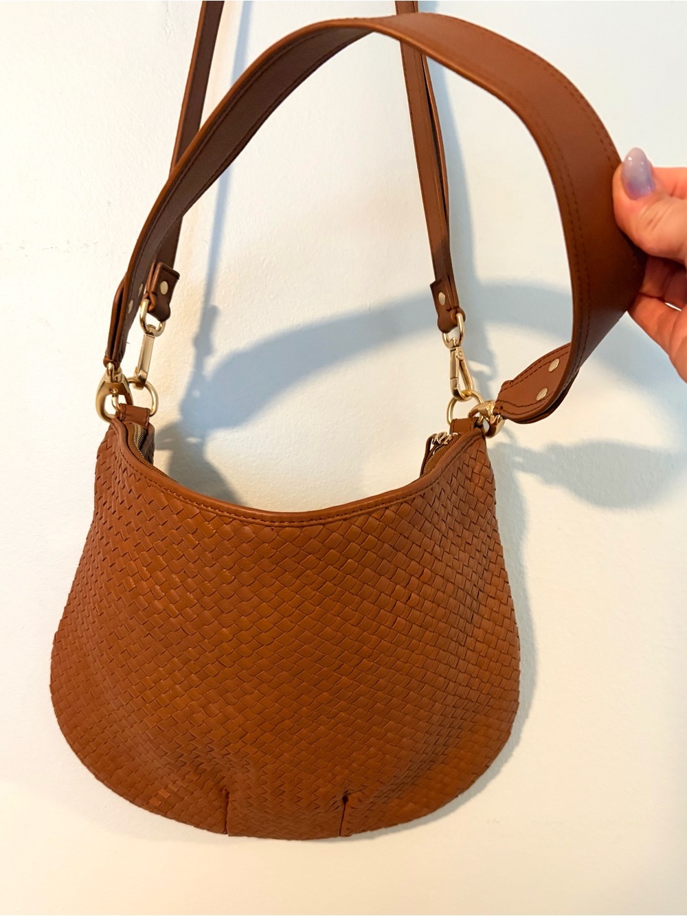 Sloane Handwoven Crescent Shoulder Bag in Cognac Quince - Picture 5 of 9